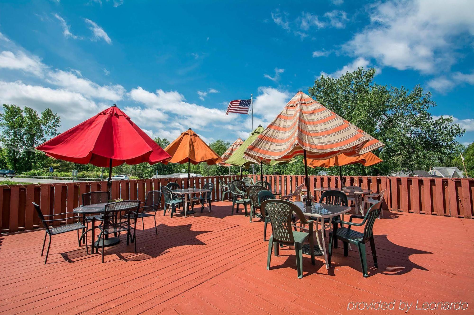 Rodeway Inn Lakeville Bagian luar foto
